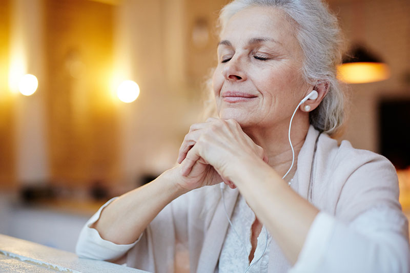 5bca2eda6e7273f78f9e87a6_high-pitch-hearing-loss-music listening to music with high pitch hearing loss