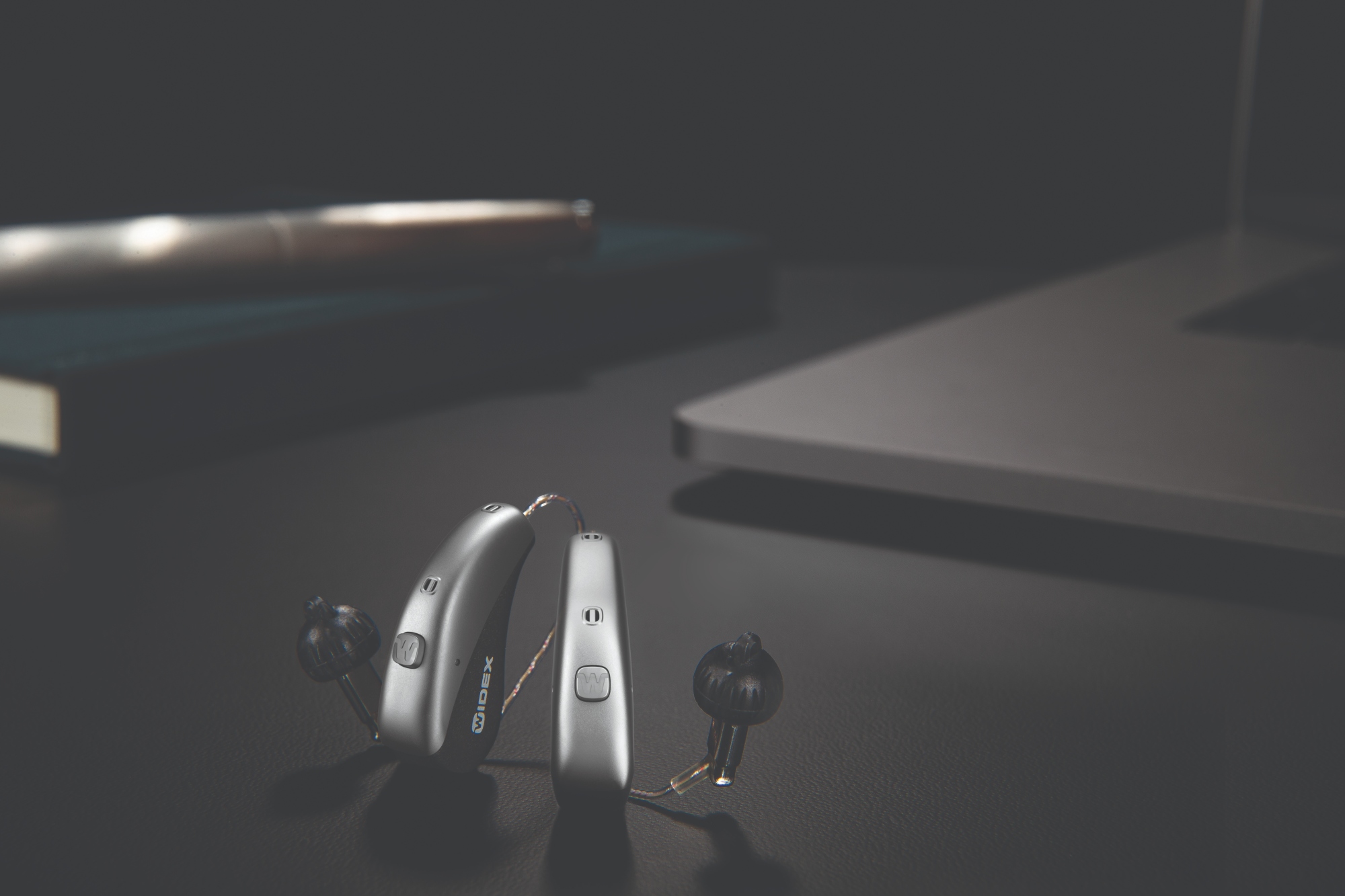 63c56986f9c5808439defbfe_moment_mric-r-d_computer201